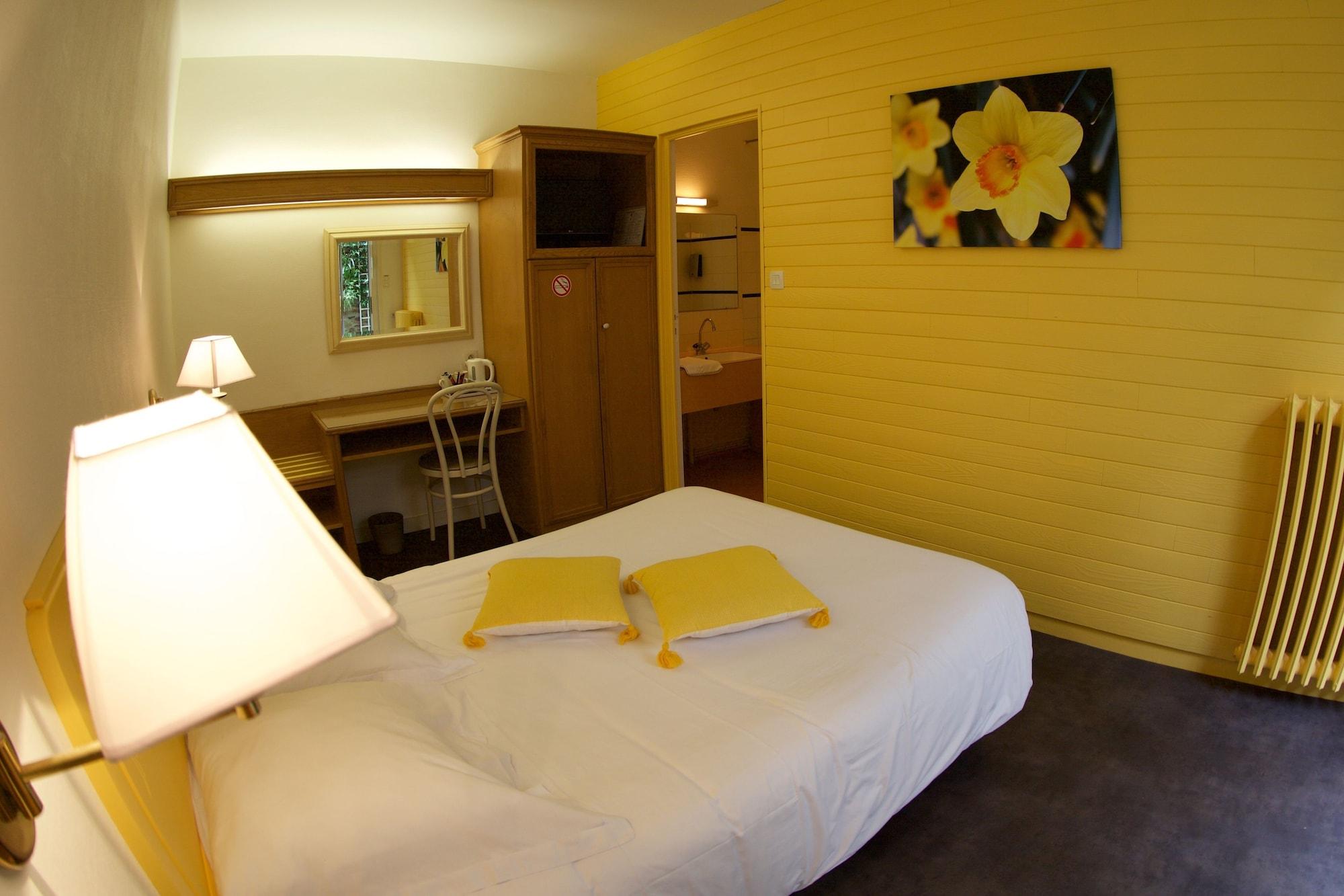 Garden Hotel Rennes Centre Gare Exterior photo