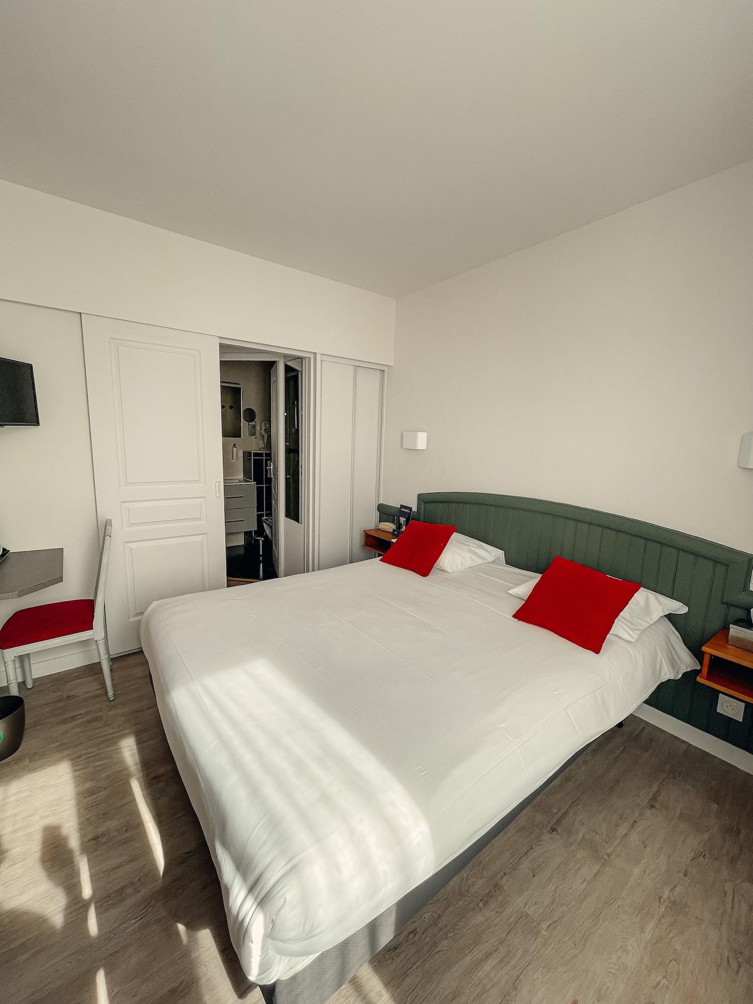 Garden Hotel Rennes Centre Gare Exterior photo