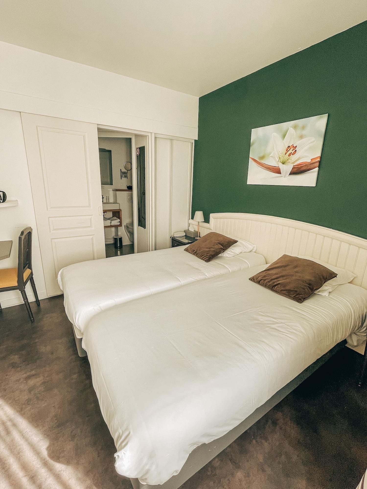 Garden Hotel Rennes Centre Gare Exterior photo